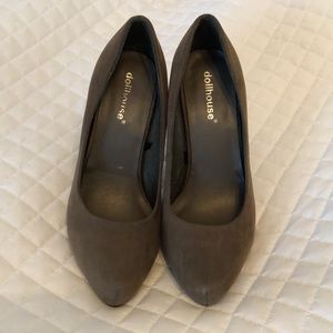 •Dollhouse• brown heels